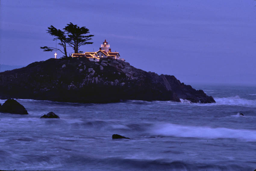 photo of lighthouse at christmas